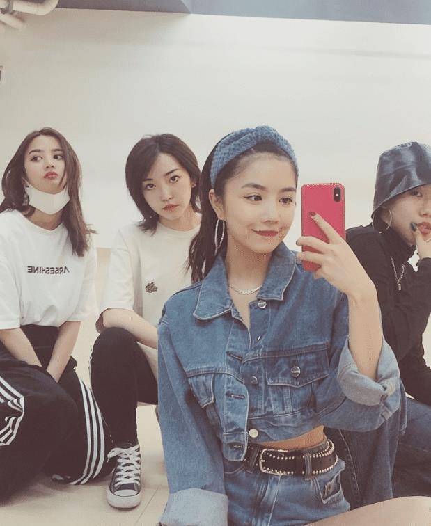 青你2安崎身高没被上帝没吻过却懂得穿短装比p图还显高