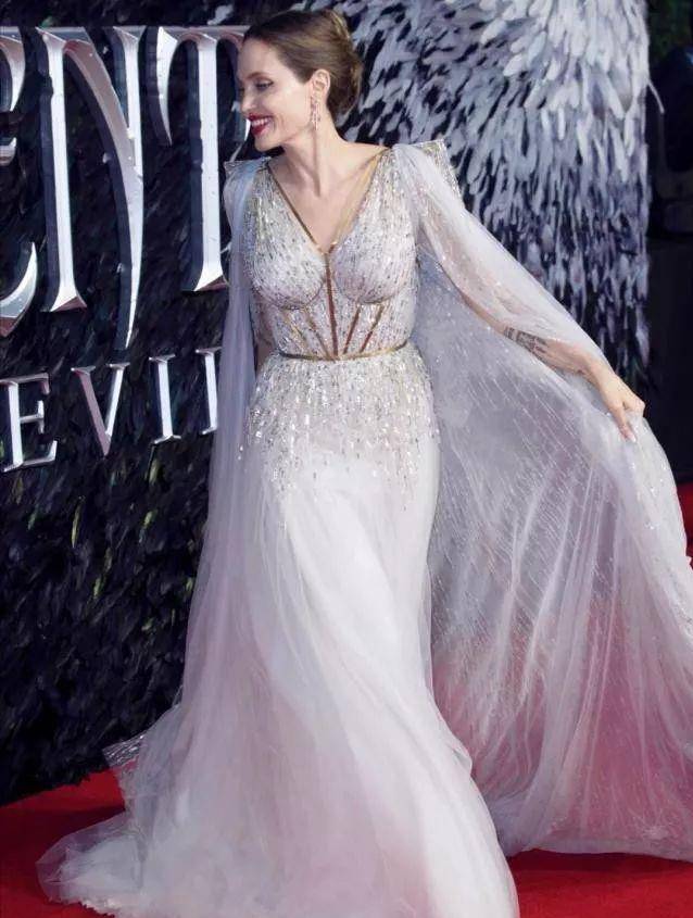 原创时尚是她最大的标签超高颜值却也叛逆全球最美的女人有多美