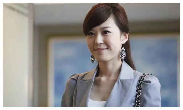 李金铭涉知三当三遭争议网友关注男性首富合理吗