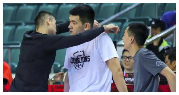 原创正式宣布前cba冠军内线球员加盟nbl赛场精彩未来瞩目期待