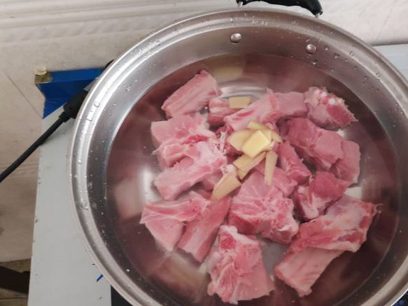 原创女朋友点名要吃排骨做法简单好吃营养又下饭晚餐必备