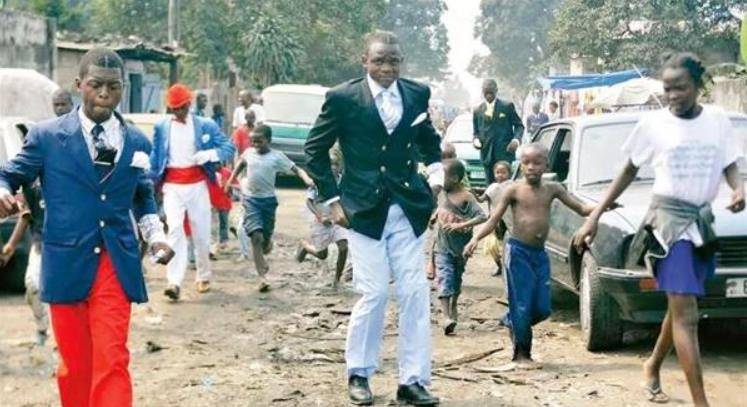 刚果金一个虚荣的国家人们在街上穿得像土豪家住茅草棚里