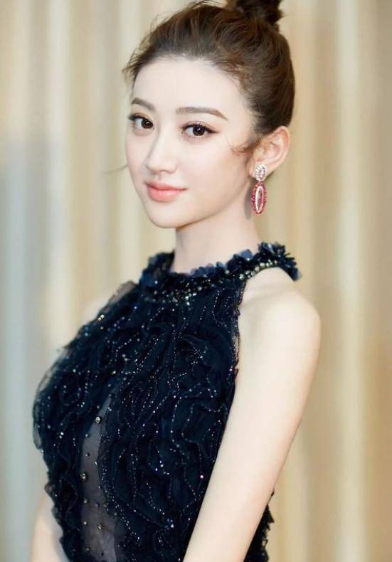 有种绝世宠儿叫景甜黑色礼服开胃装女神味真是太浓了