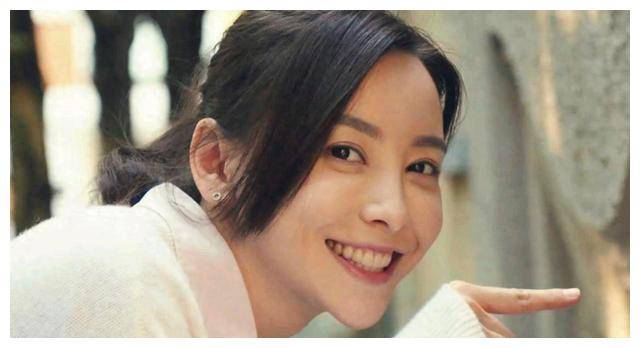 文文不只是一首体面她的才华不容埋没