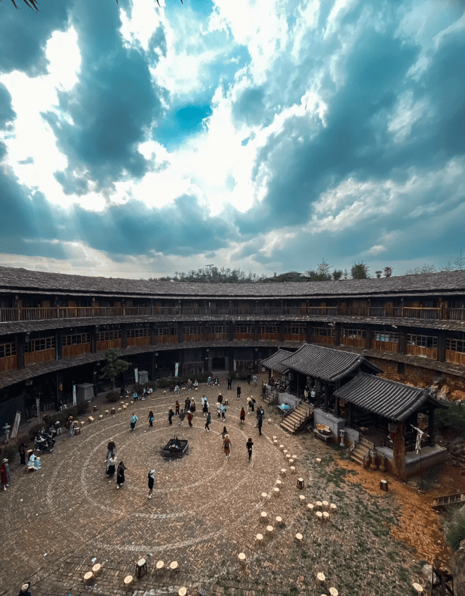 云南曲靖旅游团报价四日游去曲靖玩4天报团要多少钱