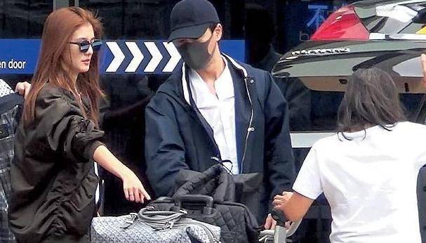 据港媒爆料是因为林峰的爸爸,有着"厦门李嘉诚"之称的林华国对吴千语