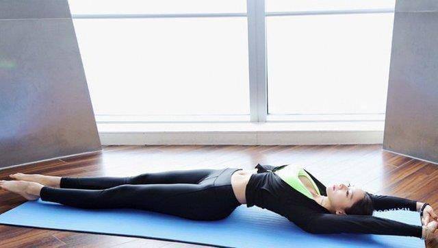 原创"亚洲第一美女"克拉拉瑜伽健身,31岁颜值依旧,解锁美好身材