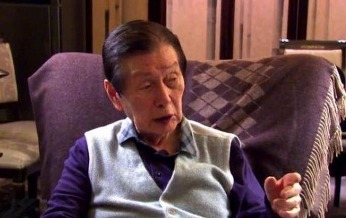 89岁韩国富商侮辱26岁女星,95岁遭报应,公司被赶出中国_张紫妍_辛格