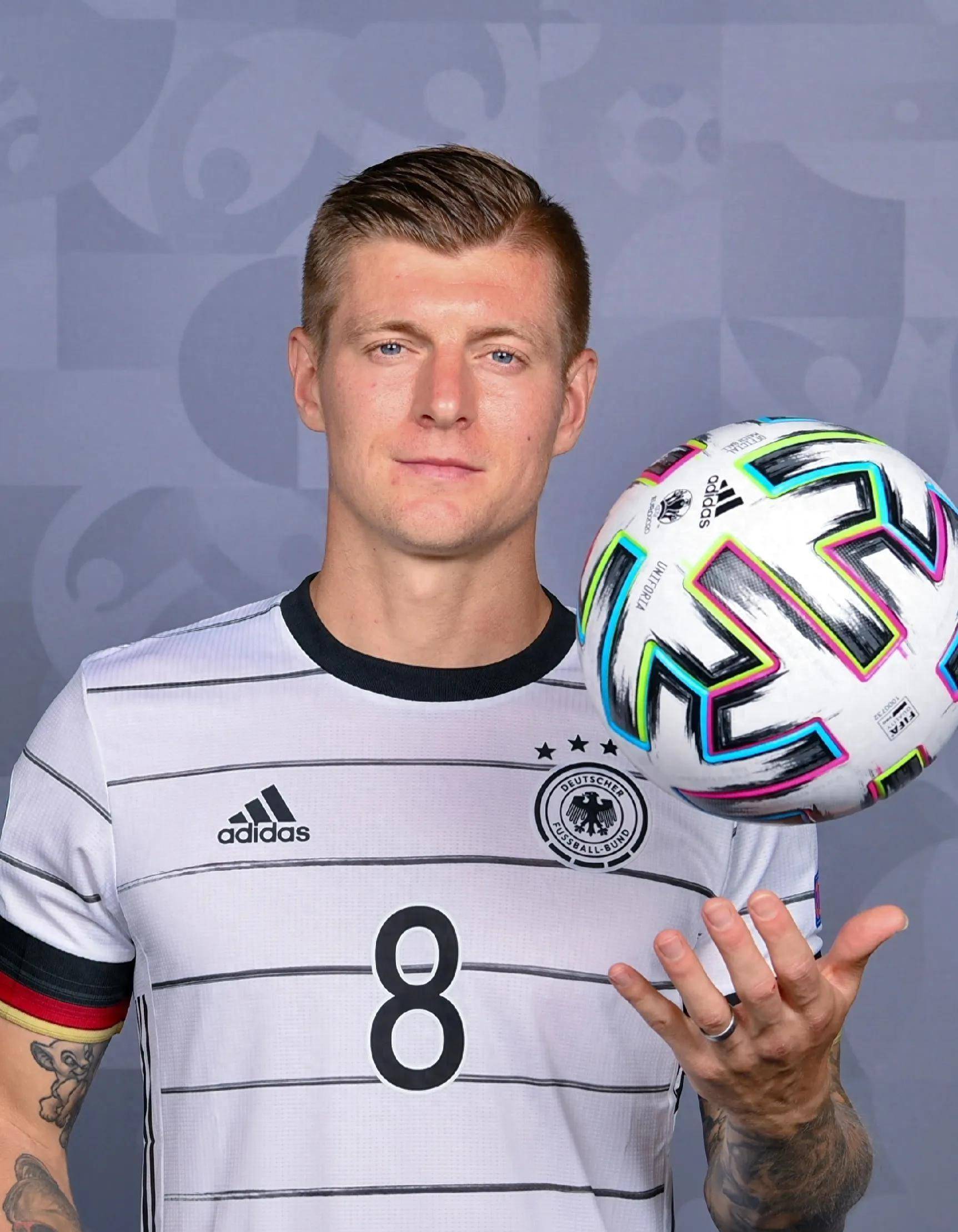 克罗斯回归!国外队大名单