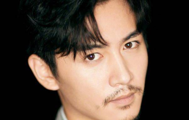 原创陈晓拍戏不吊威亚从三楼跳下本尊辟谣引争议替身的命也是命