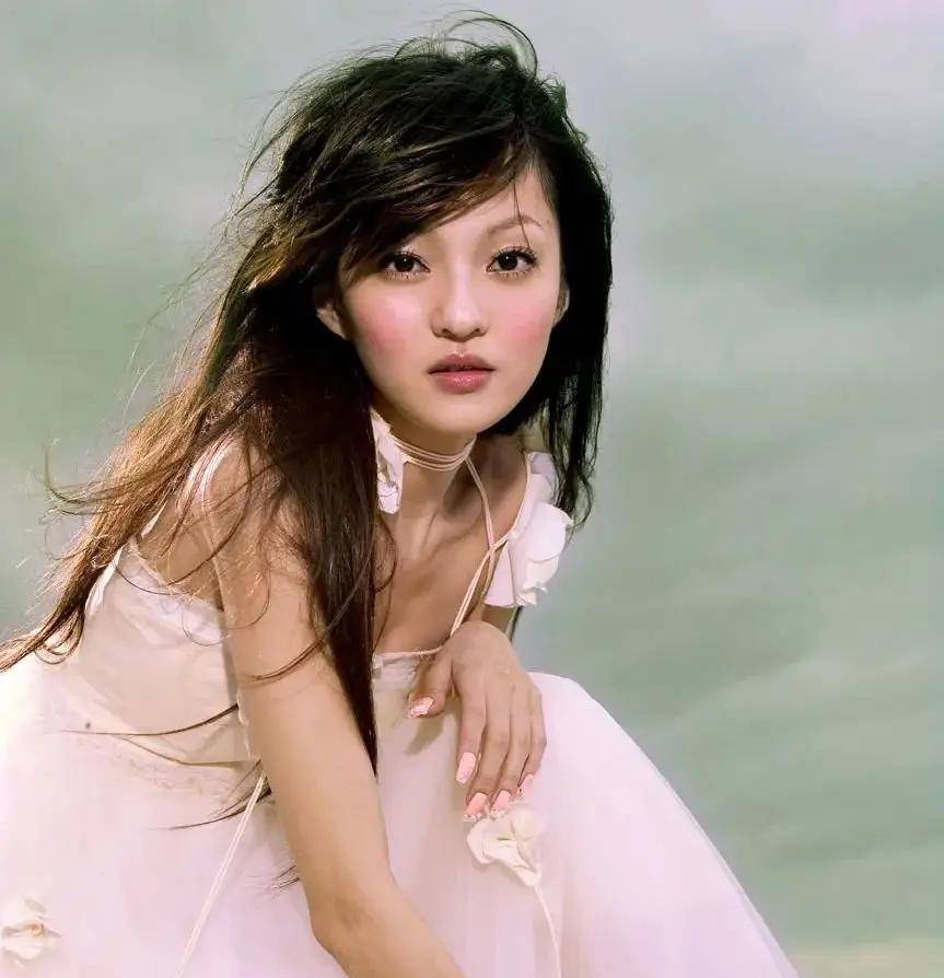 原创张韶涵病重被卷走一个亿被诬陷弃养我的妈妈只爱我的钱