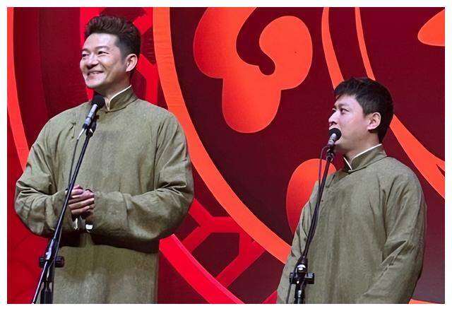 德云社孟鹤堂深夜晒照引发网友热议谈相声挣钱之道