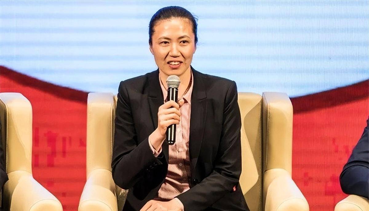 原创女排周苏红二婚嫁富豪仍心系前夫汤淼如今41岁判若两人