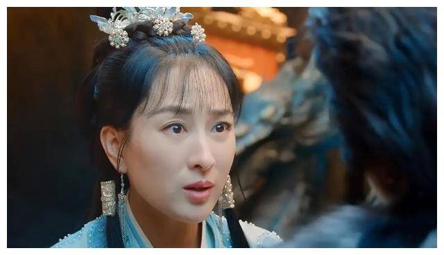 烈焰重燃任嘉伦扮嫩失手马苏发型遭质疑蒋欣黑化扣人心弦