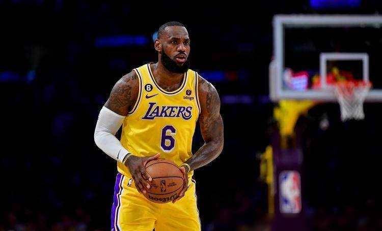 nba风云再起:巴克利怒怼詹姆斯,竞技体育精神究竟是啥?