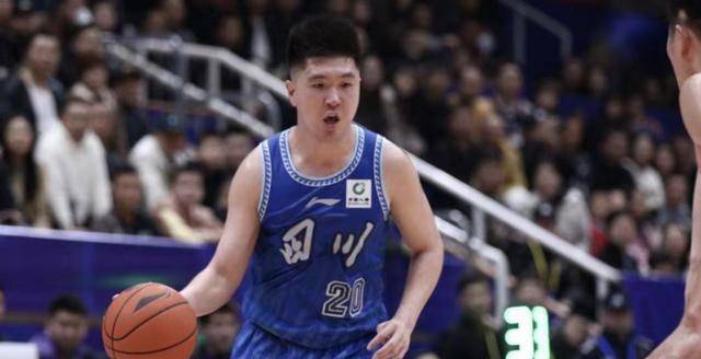 凯皇再现辉煌王薪凯成为四川队外线支柱