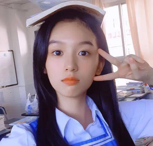 原创演戏尴尬的偶像明星瞪眼抠图不会哭装傻充愣求表扬还要脸吗