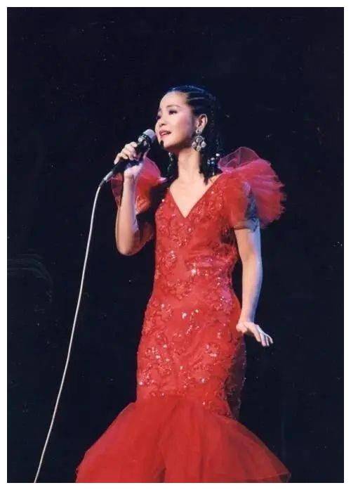 经历三段婚姻,生下6名子女,没有亲人为他送终_高凌风_邓丽君_刘家昌