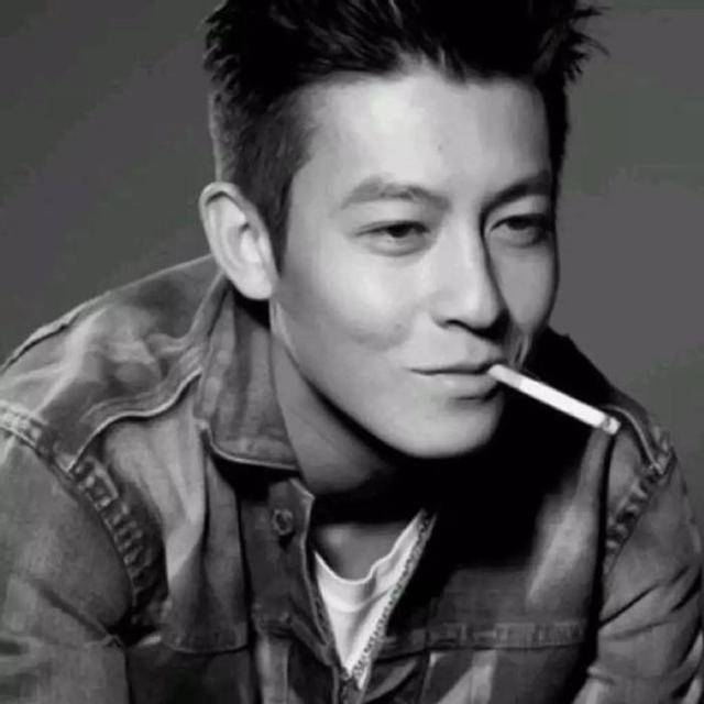 陈冠希当年有多受欢迎与众多女明星合照笑容眼神暴露一切