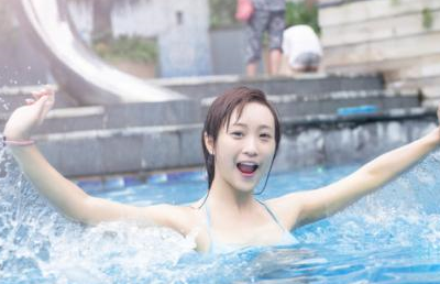 原创十二星座之对待游泳的不同表现