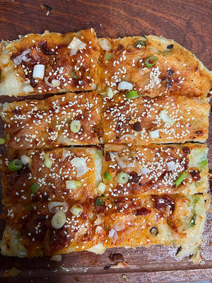 家常做法:葱香浓郁的酱香饼