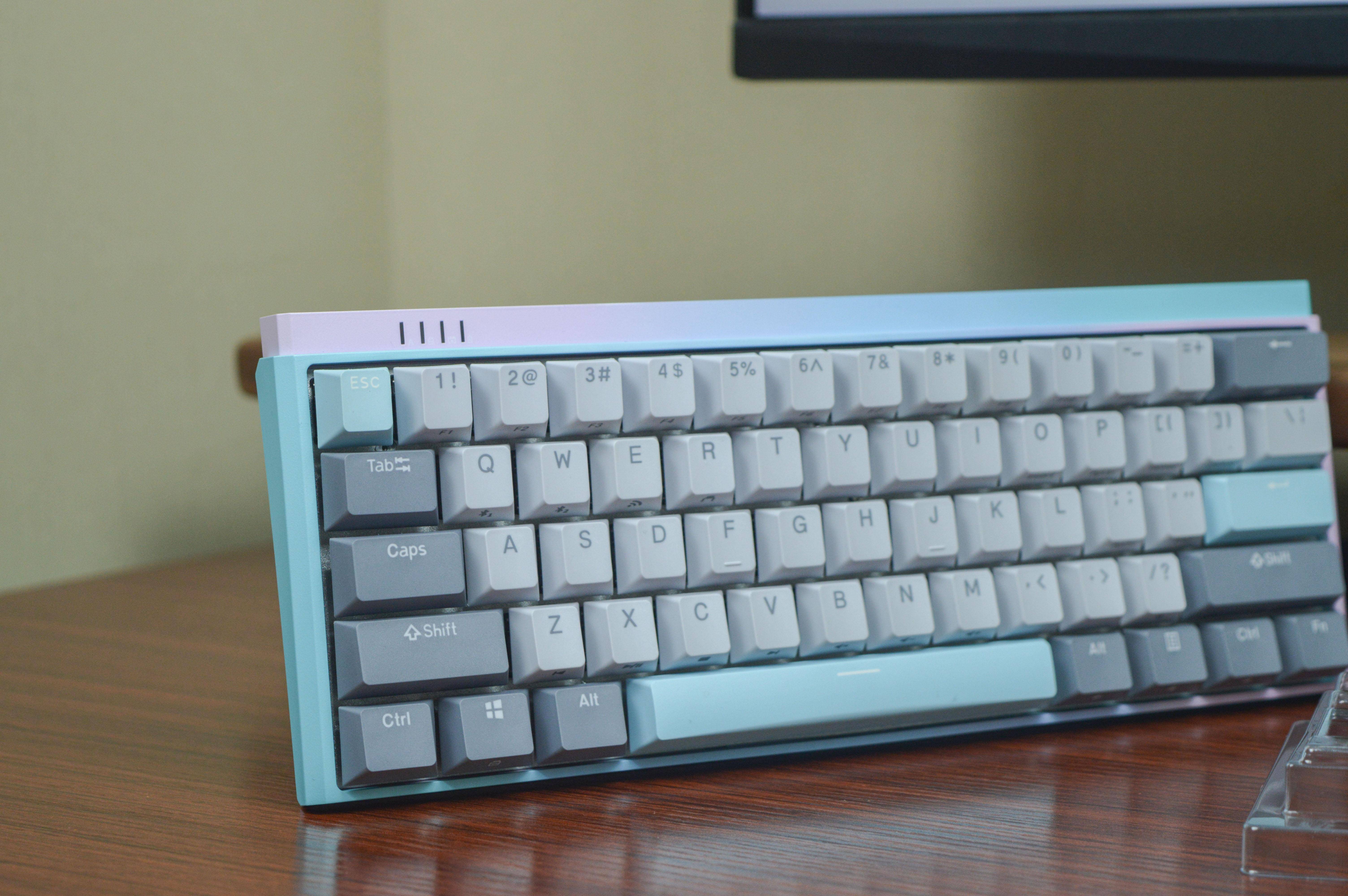 小巧精致杜伽k330wplus冰激凌配色三模热插拔键盘开箱