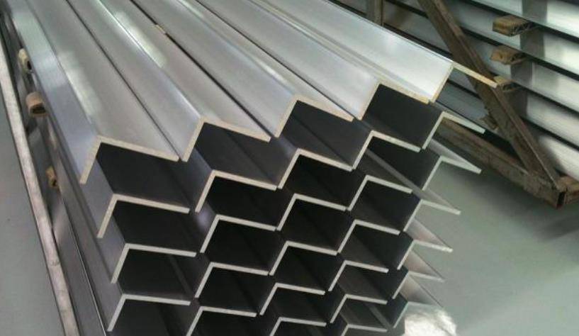 只可惜工业铝材的收益并不是很快就有成效,眼看大量资金投入后迟迟没