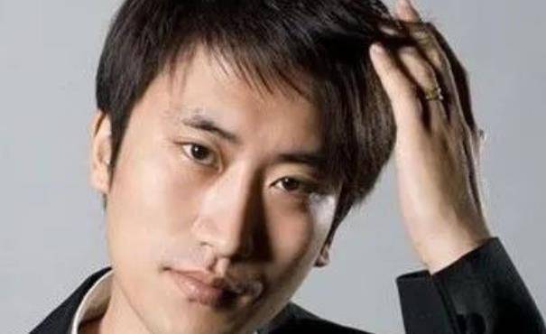 原创他是赵本山最有钱的徒弟父亲身家亿万还对赵本山有恩