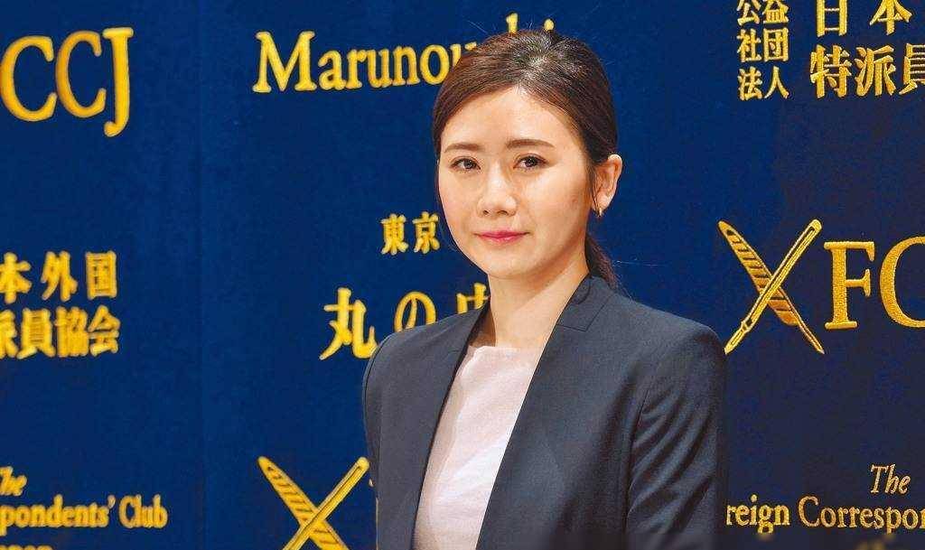 福原爱和解后人气回暖,工作时笑容满面,生活和事业皆迎来新机