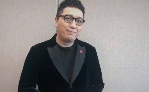 华少也是表示他发胖其实是另有原因的,而是他的生活不规律,所以他的