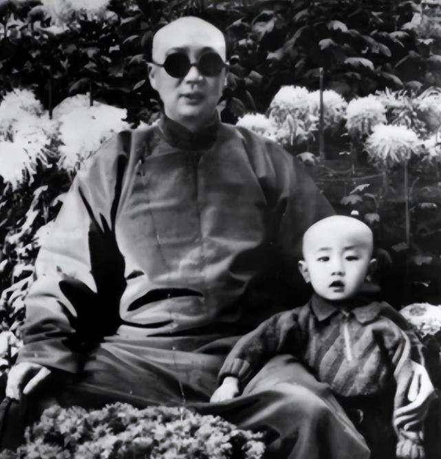 清末大太监小德张,清朝灭亡后购豪宅娶4个老婆,最终结局如何?