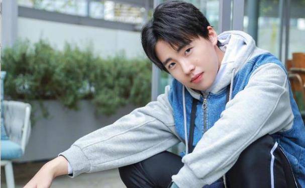 秦霄贤_相声_辛展