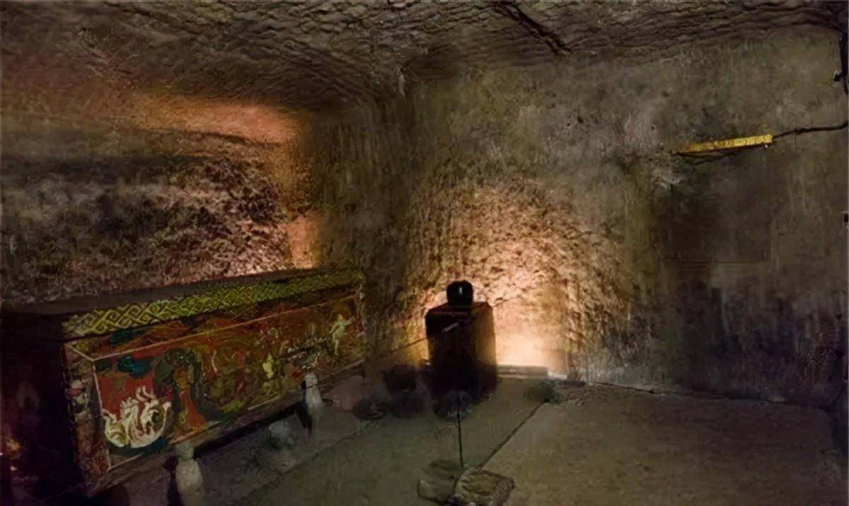 2001年山西挖出千年古墓