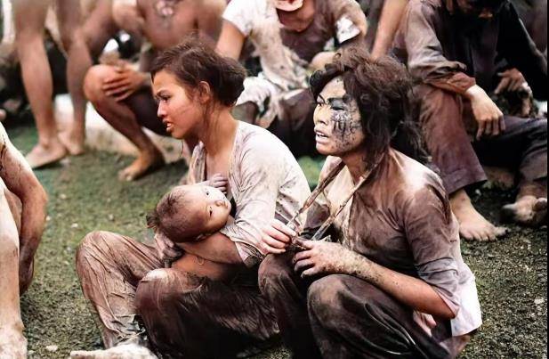 原创1972年那个在战火中绝望奔跑的越南小女孩最后活下来了吗