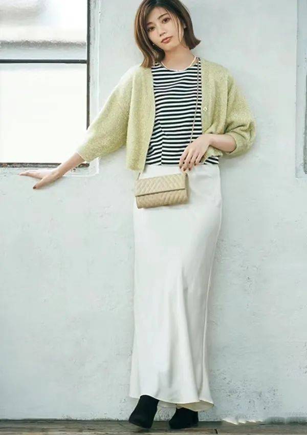 今年流行"上短下长""外短内长"穿法,时髦又高级