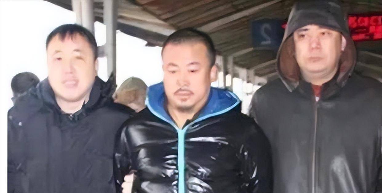 原创在还珠格格中演技太好被警察追剧认出原是在逃13年的罪犯