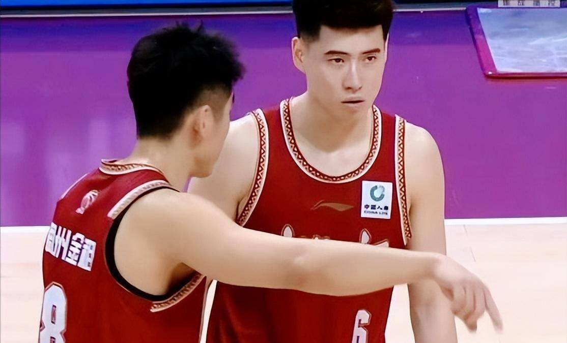 原创惨负半决赛对手26分再难复制四强模式4后卫11分成夺冠最大短板