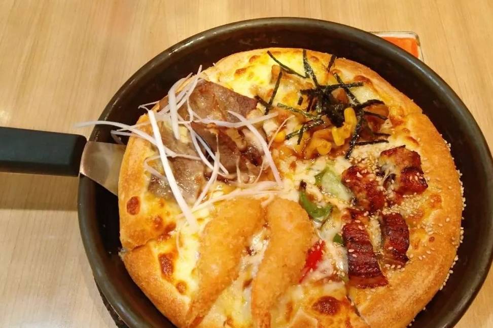 必胜客新品测评,甄选和风四拼比萨能吃出和风么?_披萨_感觉_鳗鱼