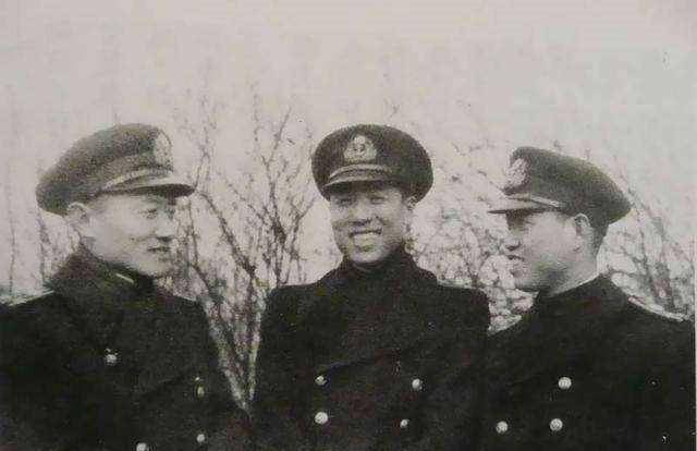 《红日》刻意的抹黑,引起李家后人争议,真实的李天霞到底如何?_电视剧