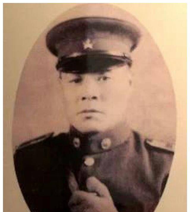 在溥仪身边当了33年随侍的李国雄口述,由作家王庆祥撰写了《伴驾生涯