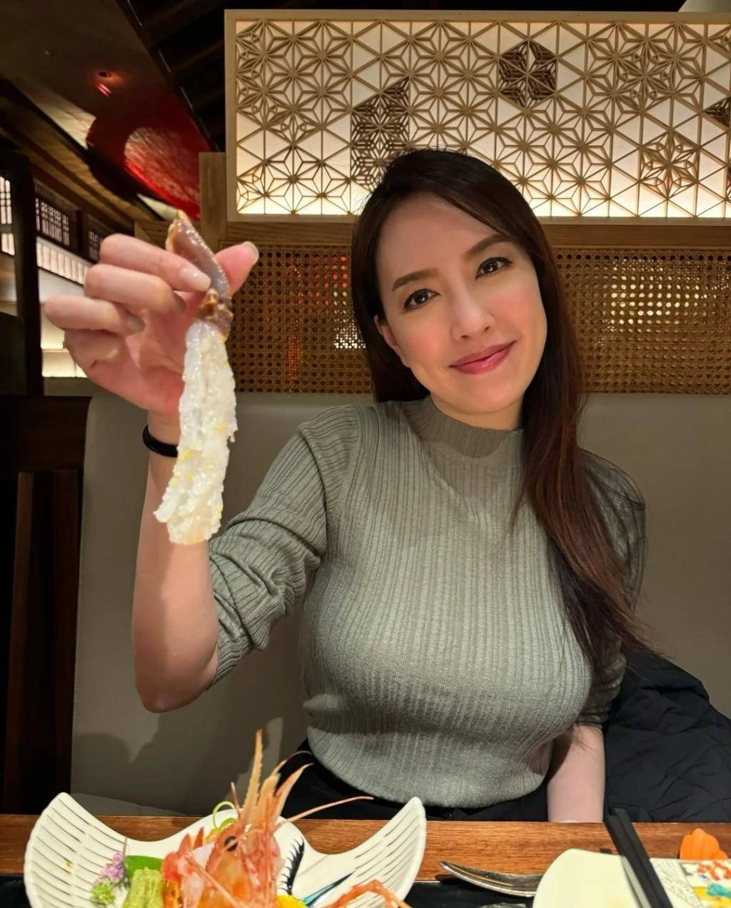 曾后悔息影帮父母卖烧腊_钟佩琪_发展_香港