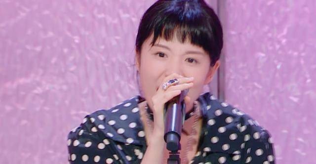 原创明日之子张钰琪成最大黑马by2最强陪跑无疑她改头换面