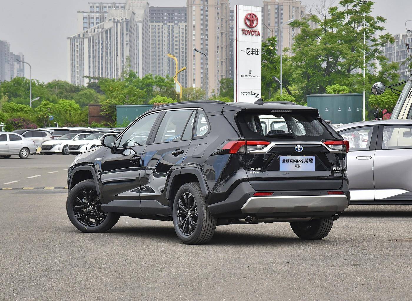 荣放一口气降价5万,利润看淡不服就卷起来_搜狐汽车_搜狐网