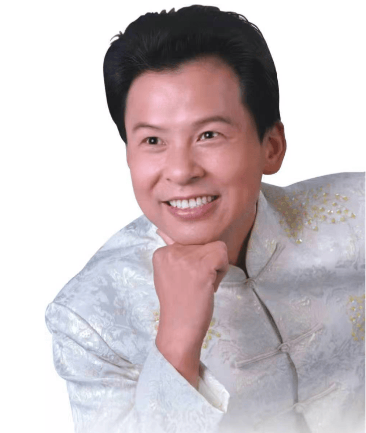 师承豫剧表演艺术家任洪恩。其代表作有《村官李天成》《小二黑结婚》《朝阳沟》等。