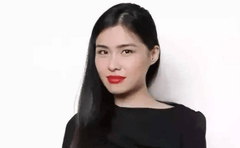 中国女孩在奢侈品店邂逅爱情,嫁给王子,今如何了_李然_比利时_生活