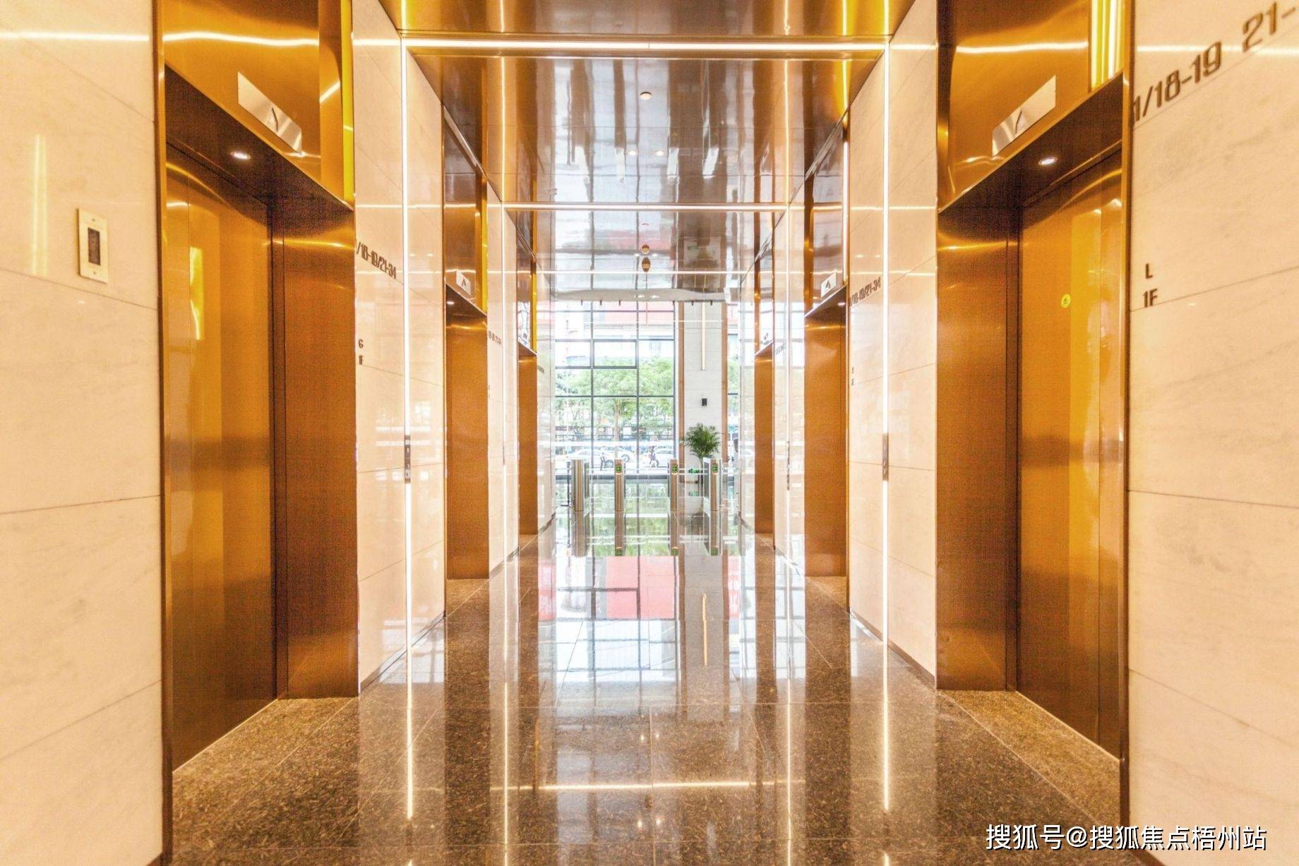 深圳鼎和大厦租120人独立办公室精装修带家具交通便利可注册