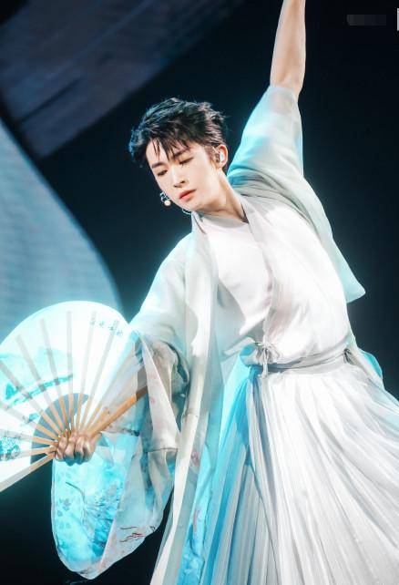 大河票务网播报刘宇2024泷巡回演唱会3月30日成都开唱