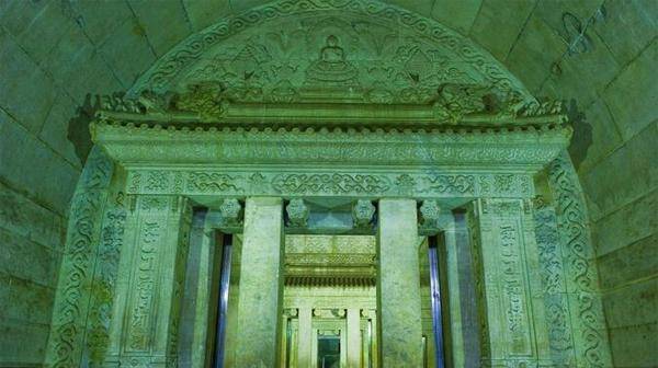 乾隆裕陵地宫此外清朝最著名的两位皇帝,康熙帝,乾隆帝也埋在清东陵