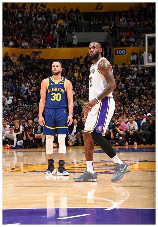 詹姆斯乘风破浪浓眉献勇战湖人惊心一幕4089掀场壮观风云