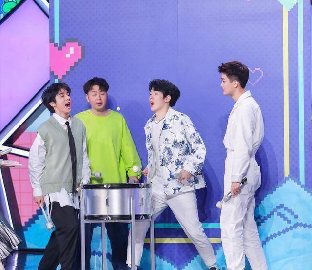 原创快乐大本营李浩菲回归就站c位仝卓努力这么久白费功夫